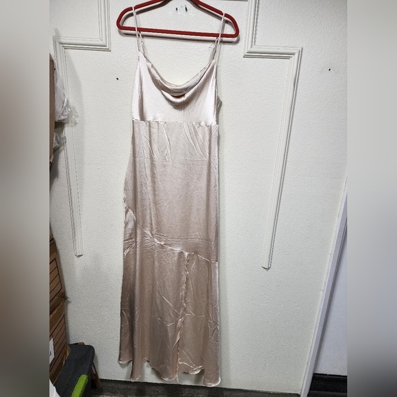 Lulus Moment in the Spotlight Champagne Satin Cowl Neck Maxi Dress L Wedding - Picture 6 of 9